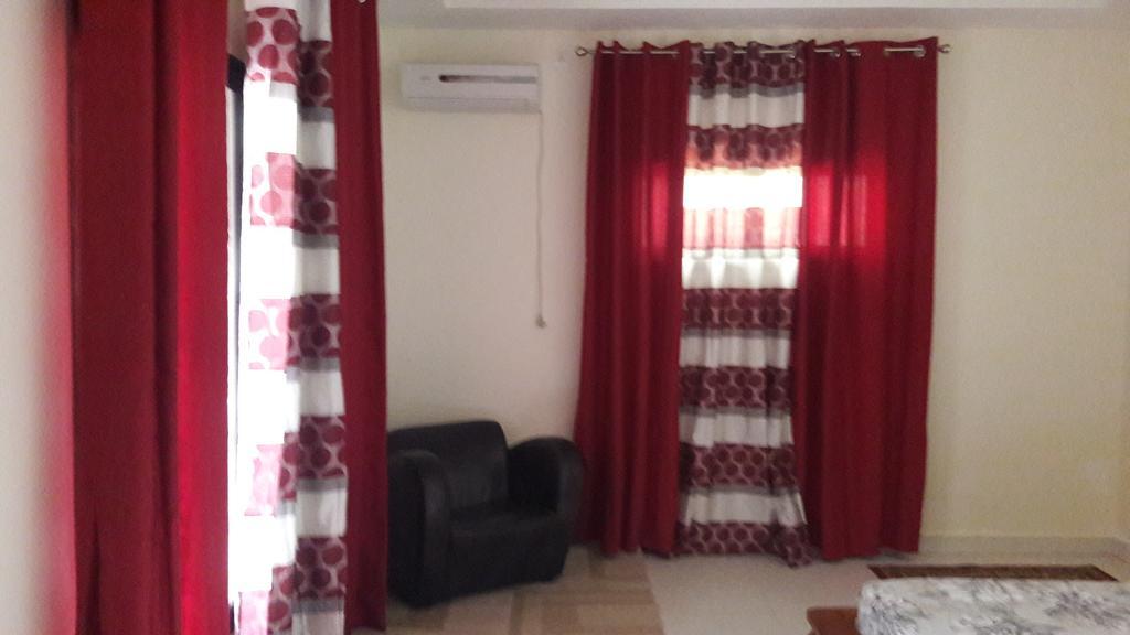 Residence Cheikh Fall Dakar Luaran gambar